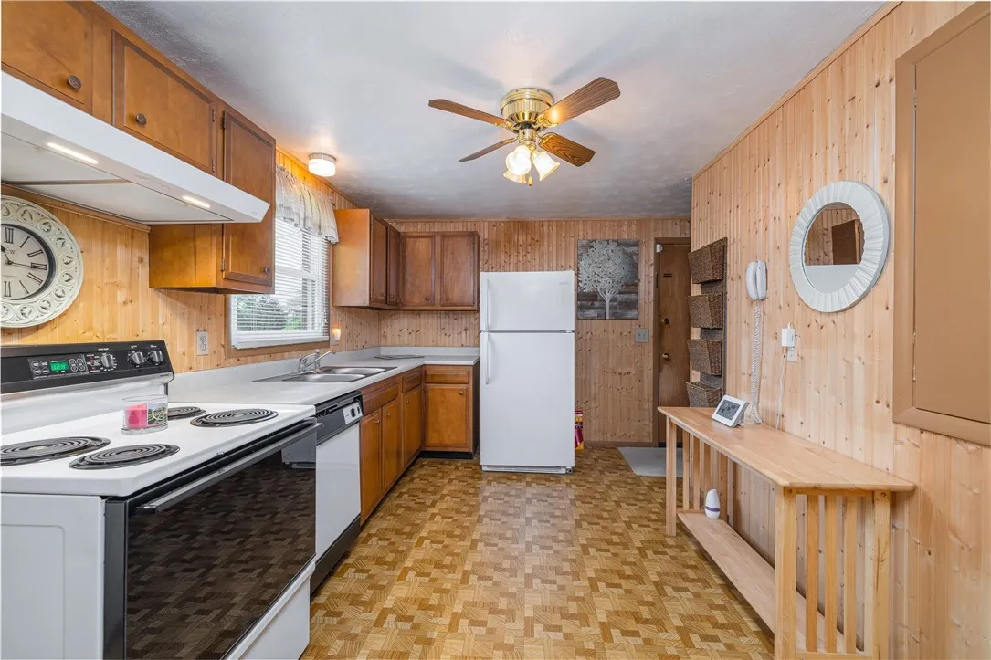 244 Wildflower Drive, Henrietta, New York 14623, Henrietta, New York 14623, 3 Bedrooms Bedrooms, 6 Rooms Rooms,1 BathroomBathrooms,Residential,Closed,244 Wildflower Drive, Henrietta, New York 14623,R1615661
