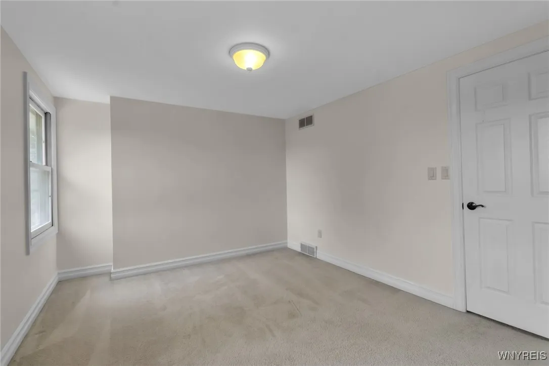 10 San Mateo Court, Amherst, New York 14051, Amherst, New York 14051, 4 Bedrooms Bedrooms, 8 Rooms Rooms,2 BathroomsBathrooms,Residential,For Sale,10 San Mateo Court, Amherst, New York 14051,B1618088