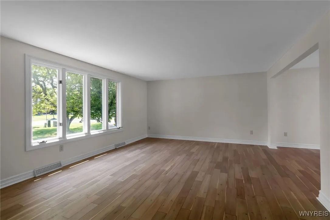 10 San Mateo Court, Amherst, New York 14051, Amherst, New York 14051, 4 Bedrooms Bedrooms, 8 Rooms Rooms,2 BathroomsBathrooms,Residential,For Sale,10 San Mateo Court, Amherst, New York 14051,B1618088