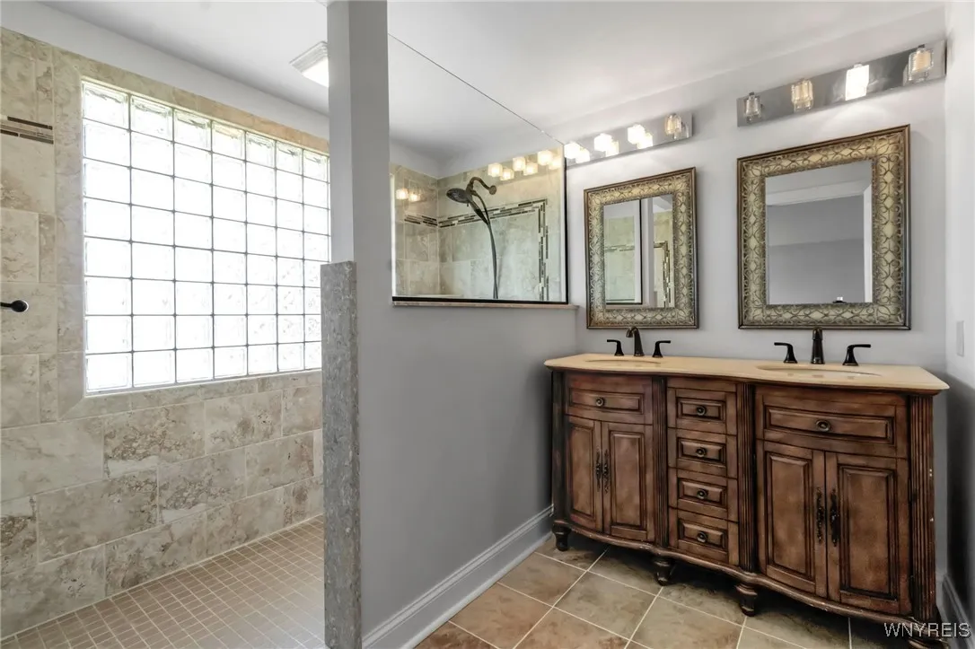 10 San Mateo Court, Amherst, New York 14051, Amherst, New York 14051, 4 Bedrooms Bedrooms, 8 Rooms Rooms,2 BathroomsBathrooms,Residential,For Sale,10 San Mateo Court, Amherst, New York 14051,B1618088