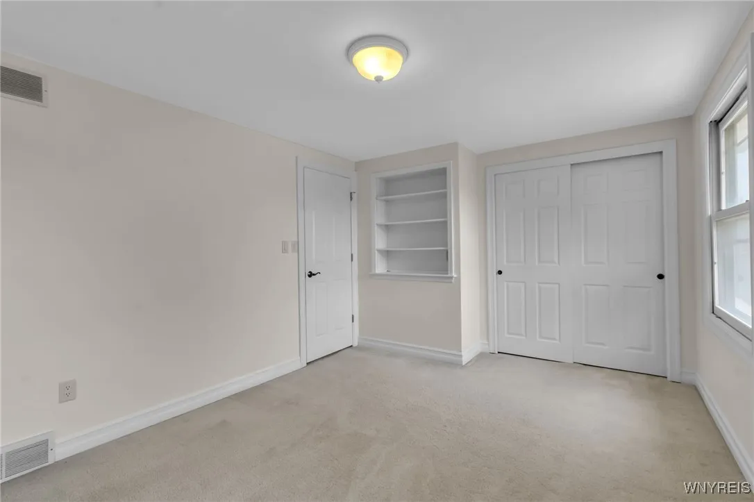 10 San Mateo Court, Amherst, New York 14051, Amherst, New York 14051, 4 Bedrooms Bedrooms, 8 Rooms Rooms,2 BathroomsBathrooms,Residential,For Sale,10 San Mateo Court, Amherst, New York 14051,B1618088