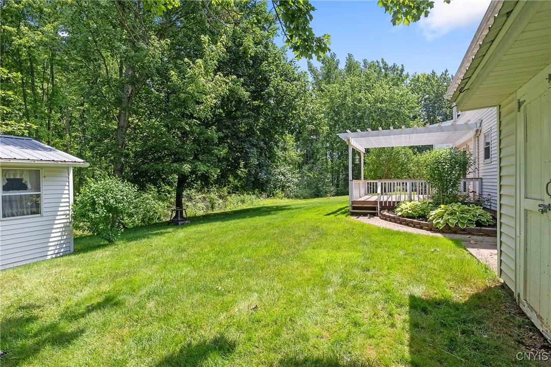 8403 Zenith Drive, Clay, New York 13027, Clay, New York 13027, 3 Bedrooms Bedrooms, 7 Rooms Rooms,2 BathroomsBathrooms,Residential,Closed,8403 Zenith Drive, Clay, New York 13027,0,S1614946