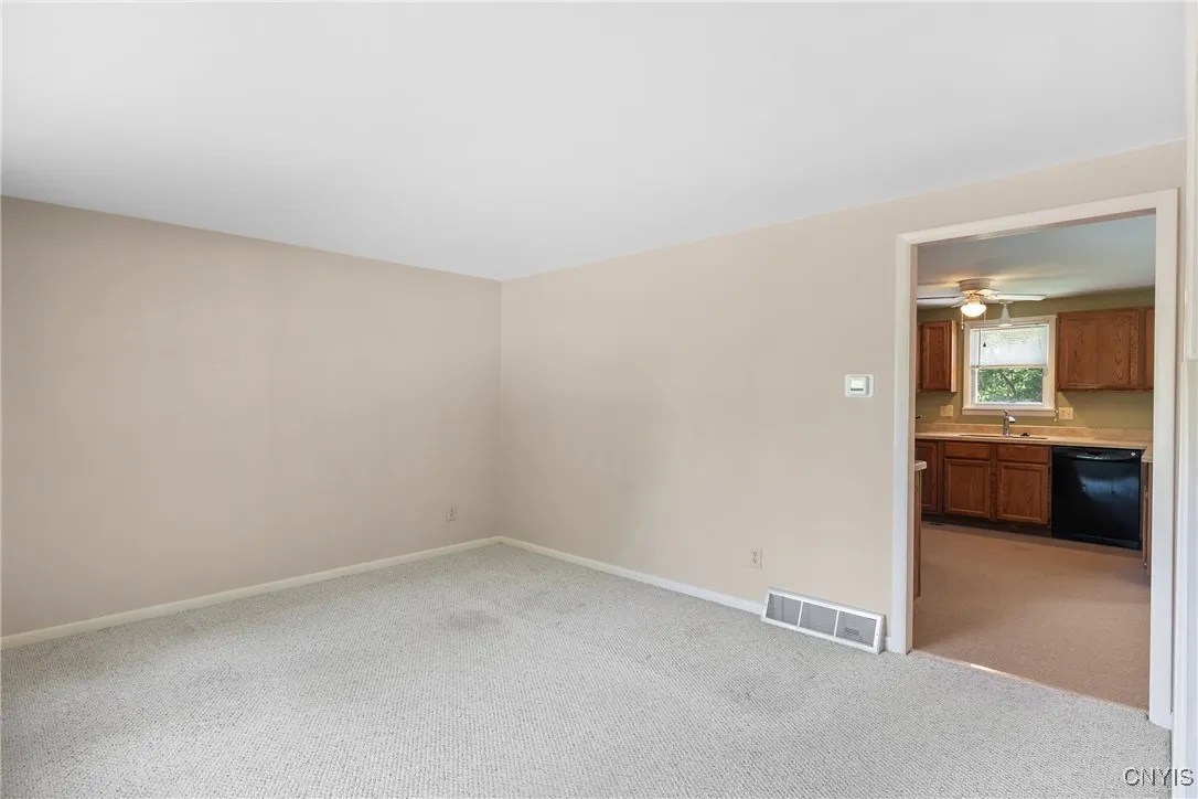 8403 Zenith Drive, Clay, New York 13027, Clay, New York 13027, 3 Bedrooms Bedrooms, 7 Rooms Rooms,2 BathroomsBathrooms,Residential,Closed,8403 Zenith Drive, Clay, New York 13027,0,S1614946