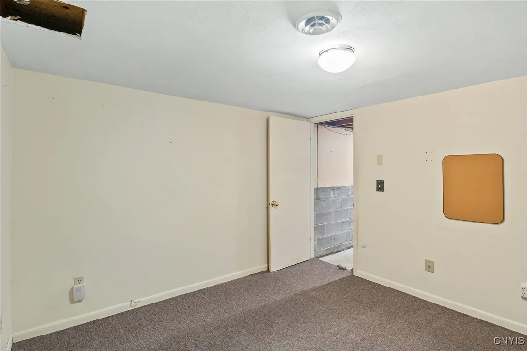 8403 Zenith Drive, Clay, New York 13027, Clay, New York 13027, 3 Bedrooms Bedrooms, 7 Rooms Rooms,2 BathroomsBathrooms,Residential,Closed,8403 Zenith Drive, Clay, New York 13027,0,S1614946