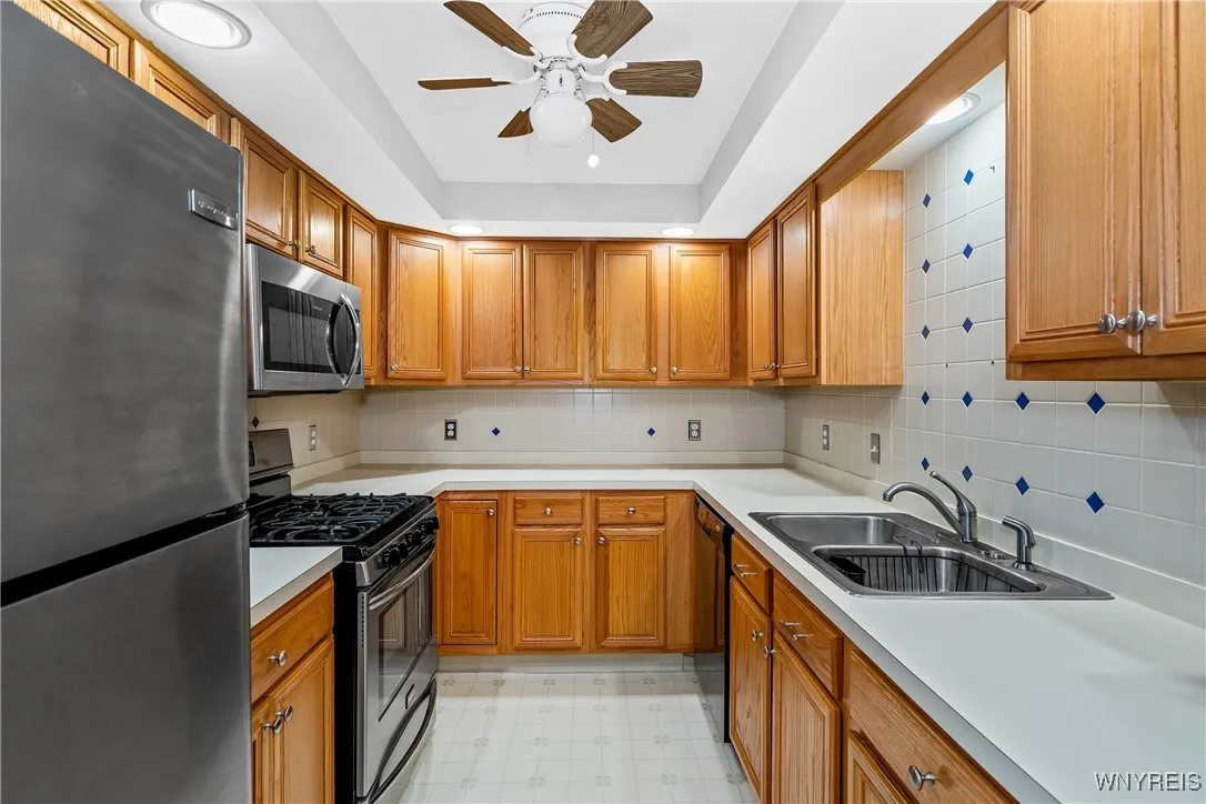 31 Olde Stone Lane, Lancaster, New York 14086, Lancaster, New York 14086, 2 Bedrooms Bedrooms, 5 Rooms Rooms,2 BathroomsBathrooms,Residential,Closed,31 Olde Stone Lane, Lancaster, New York 14086,B1617879