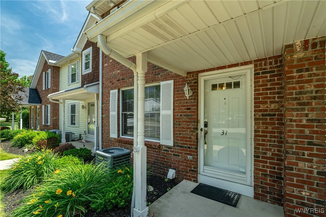 31 Olde Stone Lane, Lancaster, New York 14086, Lancaster, New York 14086, 2 Bedrooms Bedrooms, 5 Rooms Rooms,2 BathroomsBathrooms,Residential,Closed,31 Olde Stone Lane, Lancaster, New York 14086,B1617879