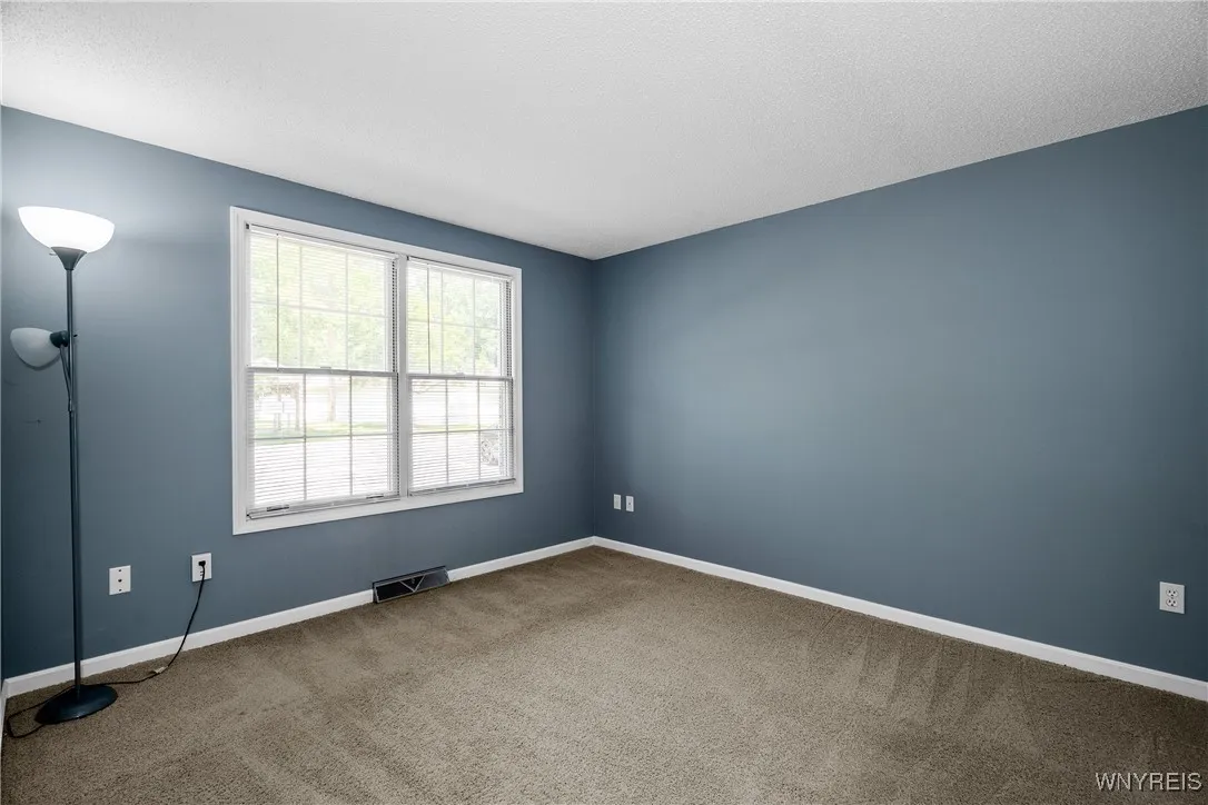 31 Olde Stone Lane, Lancaster, New York 14086, Lancaster, New York 14086, 2 Bedrooms Bedrooms, 5 Rooms Rooms,2 BathroomsBathrooms,Residential,Closed,31 Olde Stone Lane, Lancaster, New York 14086,B1617879