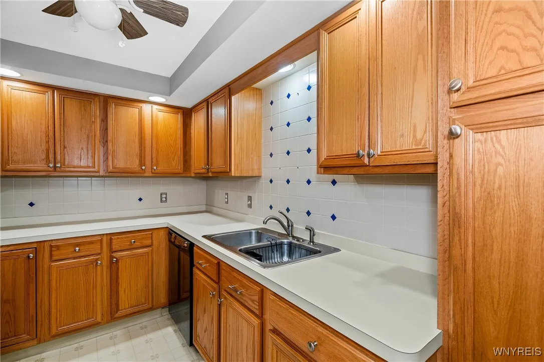 31 Olde Stone Lane, Lancaster, New York 14086, Lancaster, New York 14086, 2 Bedrooms Bedrooms, 5 Rooms Rooms,2 BathroomsBathrooms,Residential,Closed,31 Olde Stone Lane, Lancaster, New York 14086,B1617879