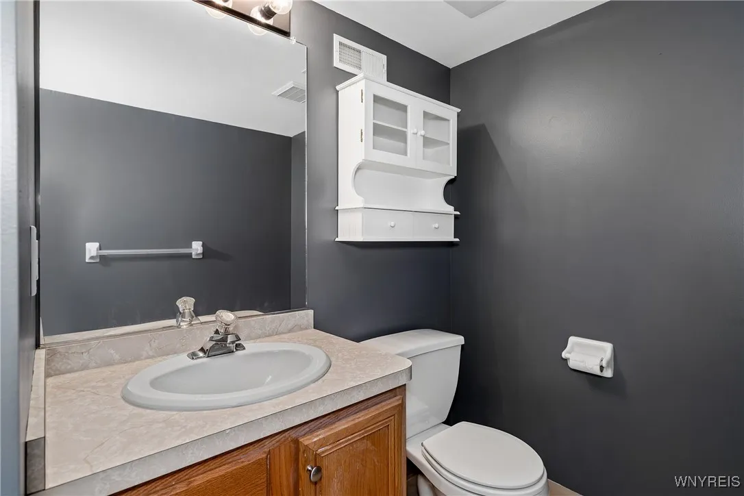 31 Olde Stone Lane, Lancaster, New York 14086, Lancaster, New York 14086, 2 Bedrooms Bedrooms, 5 Rooms Rooms,2 BathroomsBathrooms,Residential,Closed,31 Olde Stone Lane, Lancaster, New York 14086,B1617879
