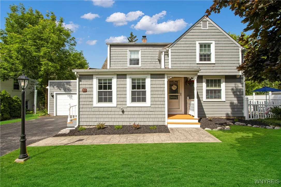 191 Lehn Springs Drive, Amherst, New York 14221, Amherst, New York 14221, 4 Bedrooms Bedrooms, 9 Rooms Rooms,1 BathroomBathrooms,Residential,Closed,191 Lehn Springs Drive, Amherst, New York 14221,0,B1617320