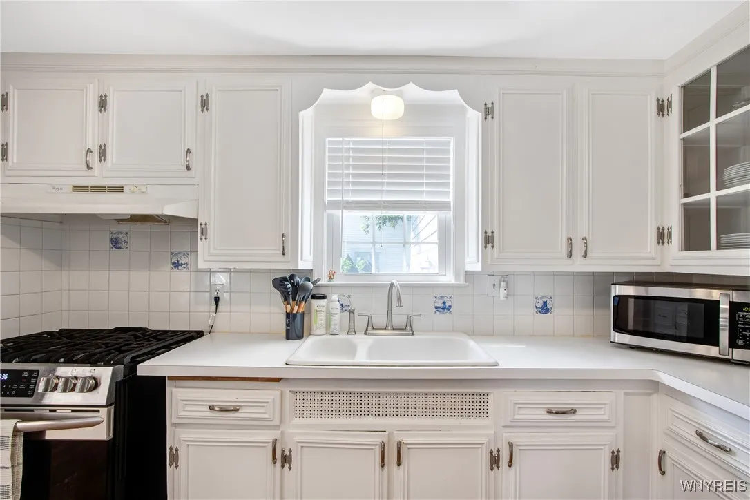 191 Lehn Springs Drive, Amherst, New York 14221, Amherst, New York 14221, 4 Bedrooms Bedrooms, 9 Rooms Rooms,1 BathroomBathrooms,Residential,Closed,191 Lehn Springs Drive, Amherst, New York 14221,0,B1617320