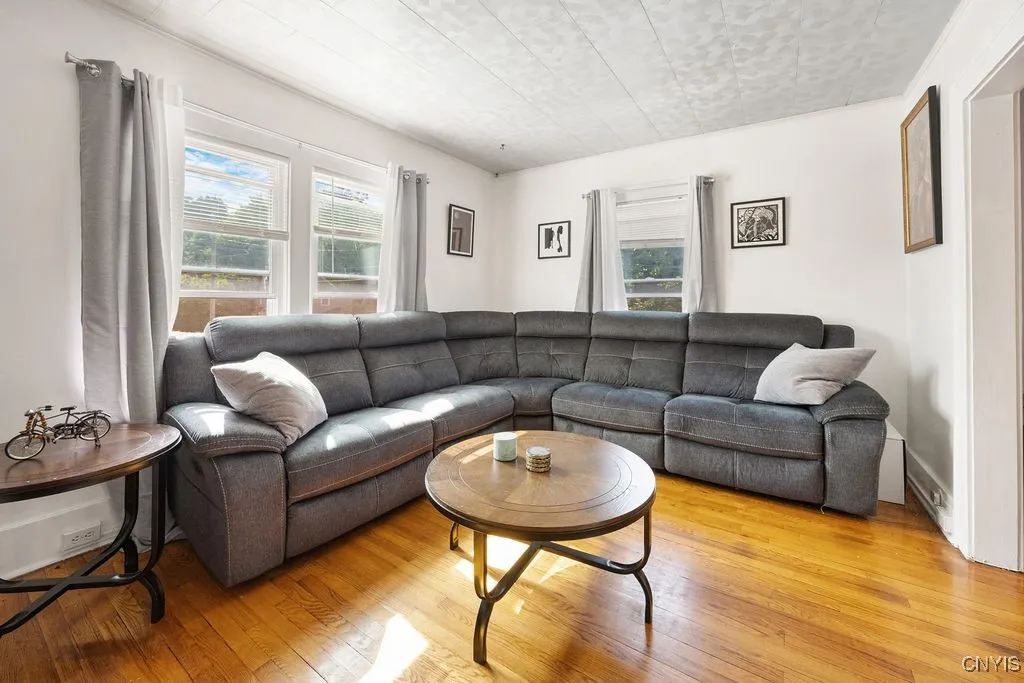 403 Valley Drive, Syracuse, New York 13207, Syracuse, New York 13207, 4 Bedrooms Bedrooms, ,2 BathroomsBathrooms,Residential,For Sale,403 Valley Drive, Syracuse, New York 13207,S1617773