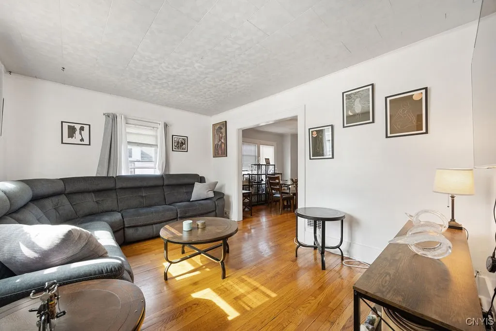 403 Valley Drive, Syracuse, New York 13207, Syracuse, New York 13207, 4 Bedrooms Bedrooms, ,2 BathroomsBathrooms,Residential,For Sale,403 Valley Drive, Syracuse, New York 13207,S1617773
