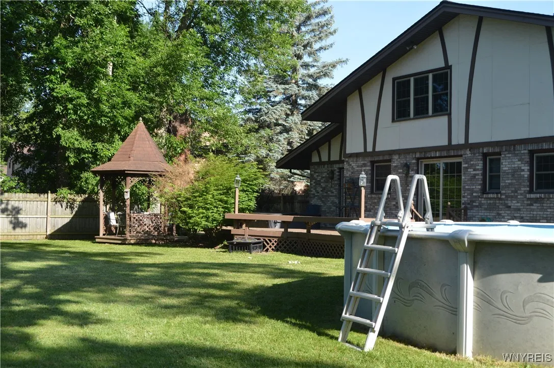 76 Obrien Drive, Lockport-city, New York 14094, Lockport City, New York 14094, 3 Bedrooms Bedrooms, 11 Rooms Rooms,2 BathroomsBathrooms,Residential,Closed,76 Obrien Drive, Lockport-city, New York 14094,0,B1617500