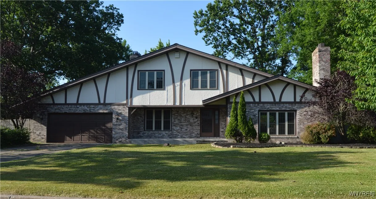 76 Obrien Drive, Lockport-city, New York 14094, Lockport City, New York 14094, 3 Bedrooms Bedrooms, 11 Rooms Rooms,2 BathroomsBathrooms,Residential,Closed,76 Obrien Drive, Lockport-city, New York 14094,0,B1617500