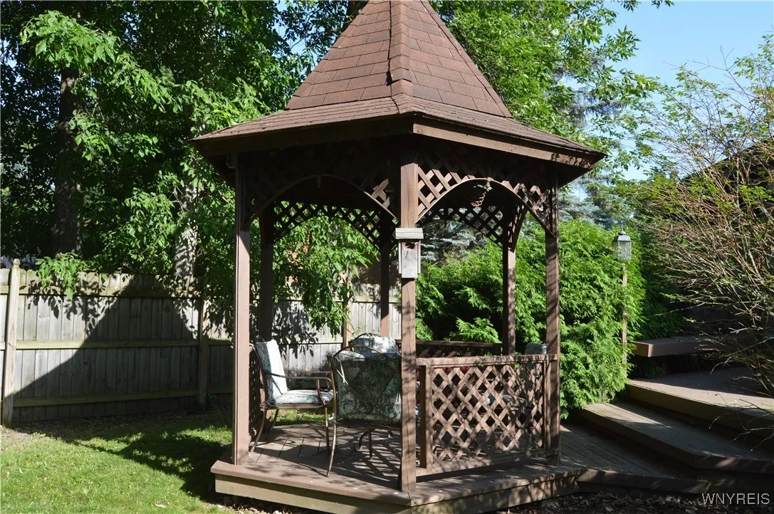 76 Obrien Drive, Lockport-city, New York 14094, Lockport City, New York 14094, 3 Bedrooms Bedrooms, 11 Rooms Rooms,2 BathroomsBathrooms,Residential,Closed,76 Obrien Drive, Lockport-city, New York 14094,0,B1617500