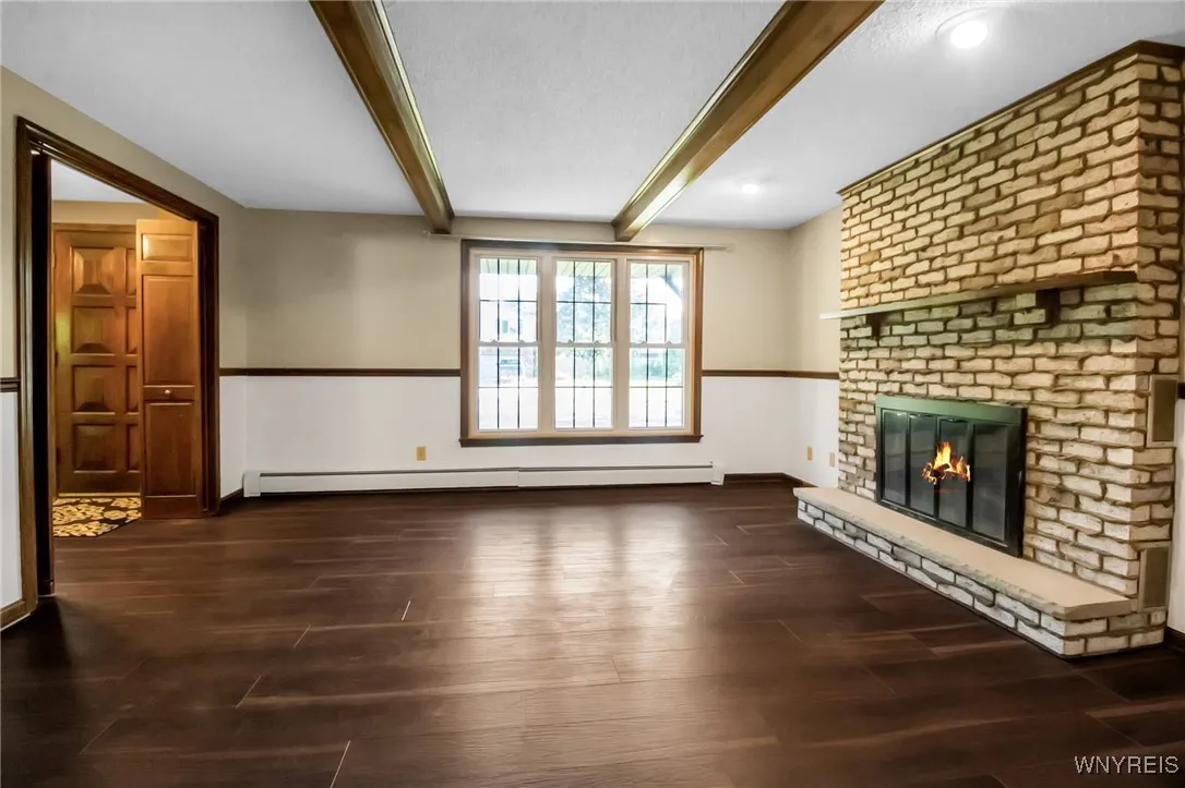 76 Obrien Drive, Lockport-city, New York 14094, Lockport City, New York 14094, 3 Bedrooms Bedrooms, 11 Rooms Rooms,2 BathroomsBathrooms,Residential,Closed,76 Obrien Drive, Lockport-city, New York 14094,0,B1617500