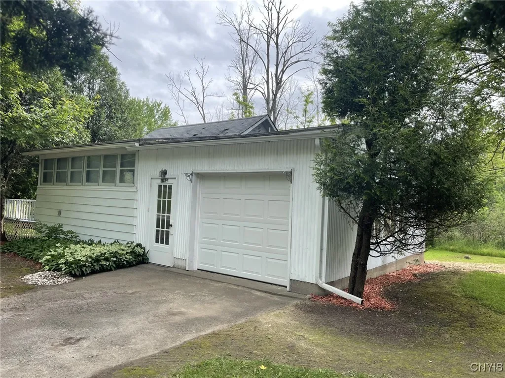 1 car attached garage