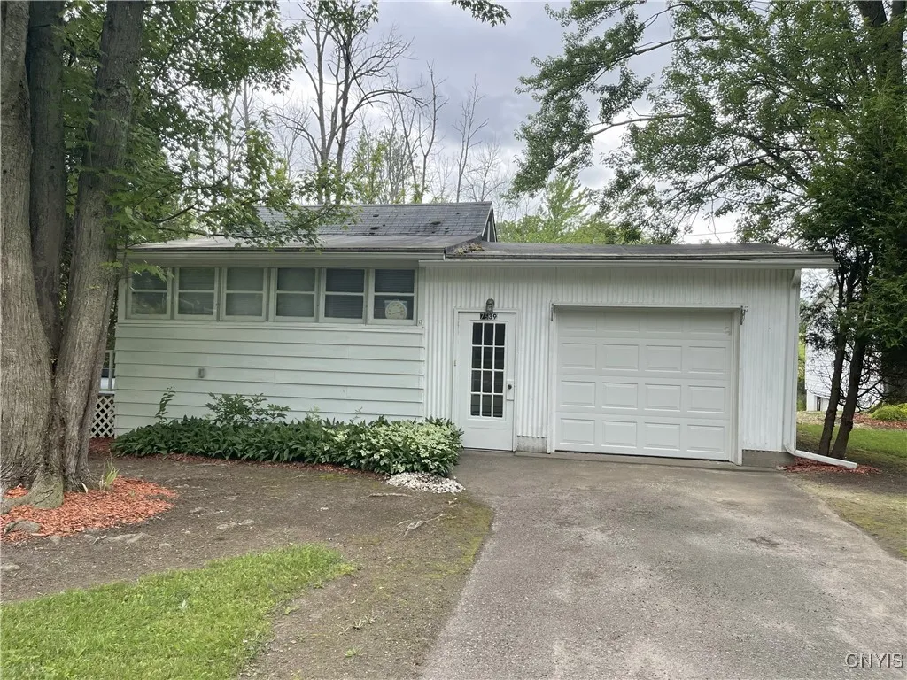 7639 State Street Road, Throop, New York 13021, Throop, New York 13021, 1 Bedroom Bedrooms, 4 Rooms Rooms,1 BathroomBathrooms,Residential,Closed,7639 State Street Road, Throop, New York 13021,0,S1617949