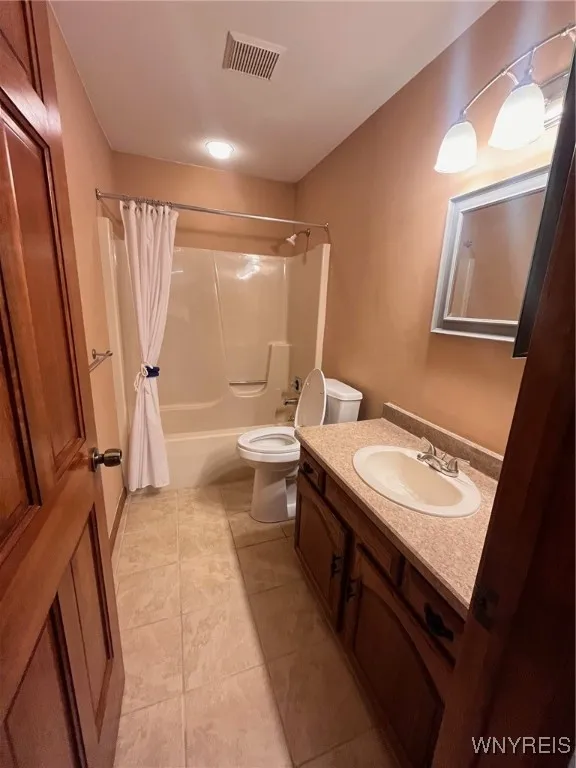 5861 Goodrich Road 6d, Clarence, New York 14032, Clarence, New York 14032, 2 Bedrooms Bedrooms, 7 Rooms Rooms,2 BathroomsBathrooms,Residential,For Sale,5861 Goodrich Road 6d, Clarence, New York 14032,B1617802