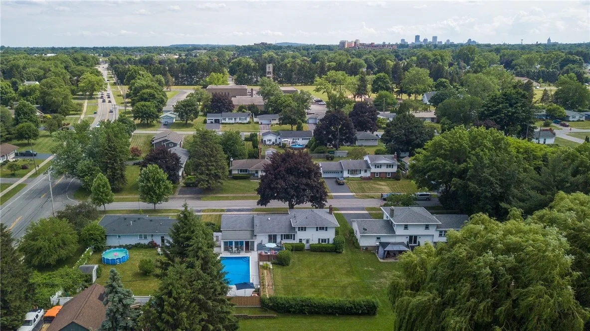 164 Queens Lane, Irondequoit, New York 14617, Irondequoit, New York 14617, 4 Bedrooms Bedrooms, 11 Rooms Rooms,2 BathroomsBathrooms,Residential,Closed,164 Queens Lane, Irondequoit, New York 14617,0,R1617343