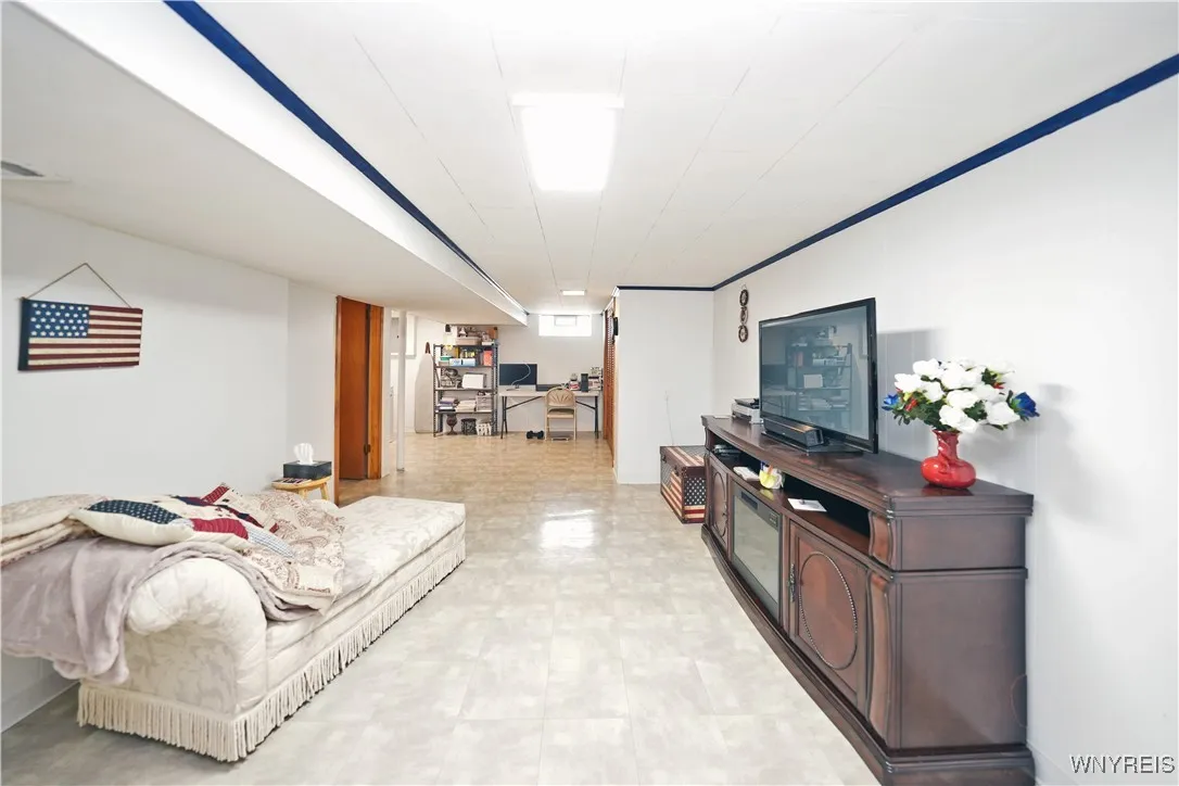 248 Chamberlin Drive, West Seneca, New York 14210, West Seneca, New York 14210, 3 Bedrooms Bedrooms, 7 Rooms Rooms,1 BathroomBathrooms,Residential,Closed,248 Chamberlin Drive, West Seneca, New York 14210,0,B1617928