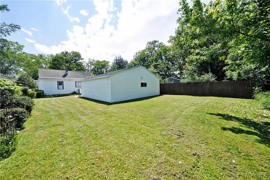 248 Chamberlin Drive, West Seneca, New York 14210, West Seneca, New York 14210, 3 Bedrooms Bedrooms, 7 Rooms Rooms,1 BathroomBathrooms,Residential,Closed,248 Chamberlin Drive, West Seneca, New York 14210,0,B1617928