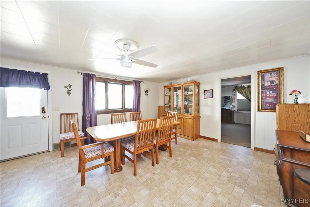 248 Chamberlin Drive, West Seneca, New York 14210, West Seneca, New York 14210, 3 Bedrooms Bedrooms, 7 Rooms Rooms,1 BathroomBathrooms,Residential,Closed,248 Chamberlin Drive, West Seneca, New York 14210,0,B1617928