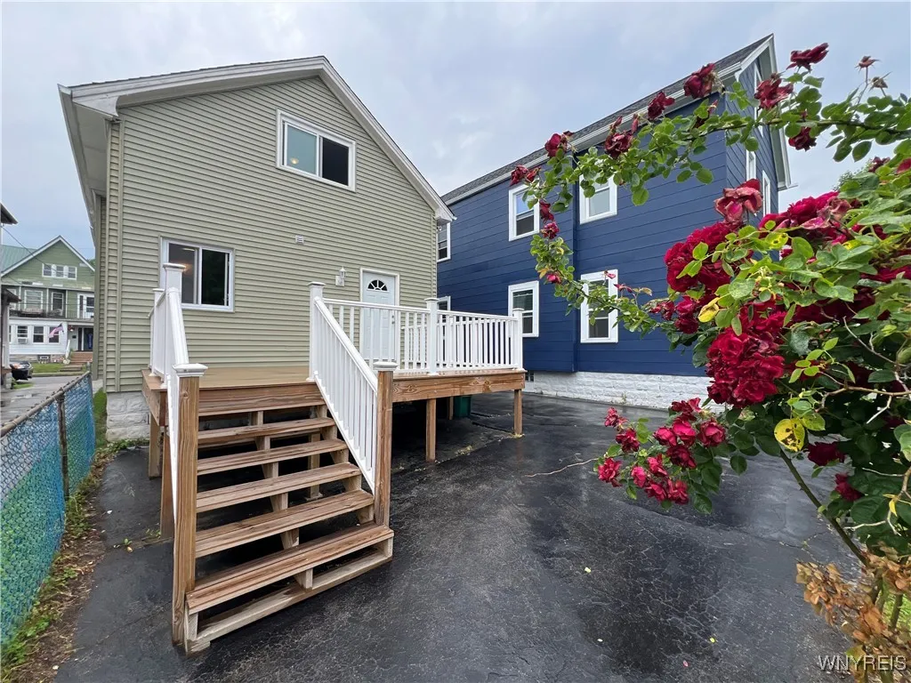 91 Hammerschmidt Avenue, Buffalo, New York 14210, Buffalo, New York 14210, 3 Bedrooms Bedrooms, 7 Rooms Rooms,2 BathroomsBathrooms,Residential,Closed,91 Hammerschmidt Avenue, Buffalo, New York 14210,0,B1618240