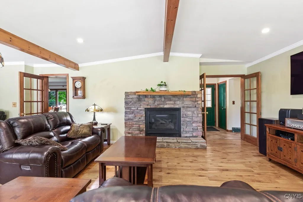 20 Hickory Grove Rd Spur, Minetto, New York 13069, Minetto, New York 13069, 4 Bedrooms Bedrooms, 10 Rooms Rooms,3 BathroomsBathrooms,Residential,Closed,20 Hickory Grove Rd Spur, Minetto, New York 13069,0,S1617290
