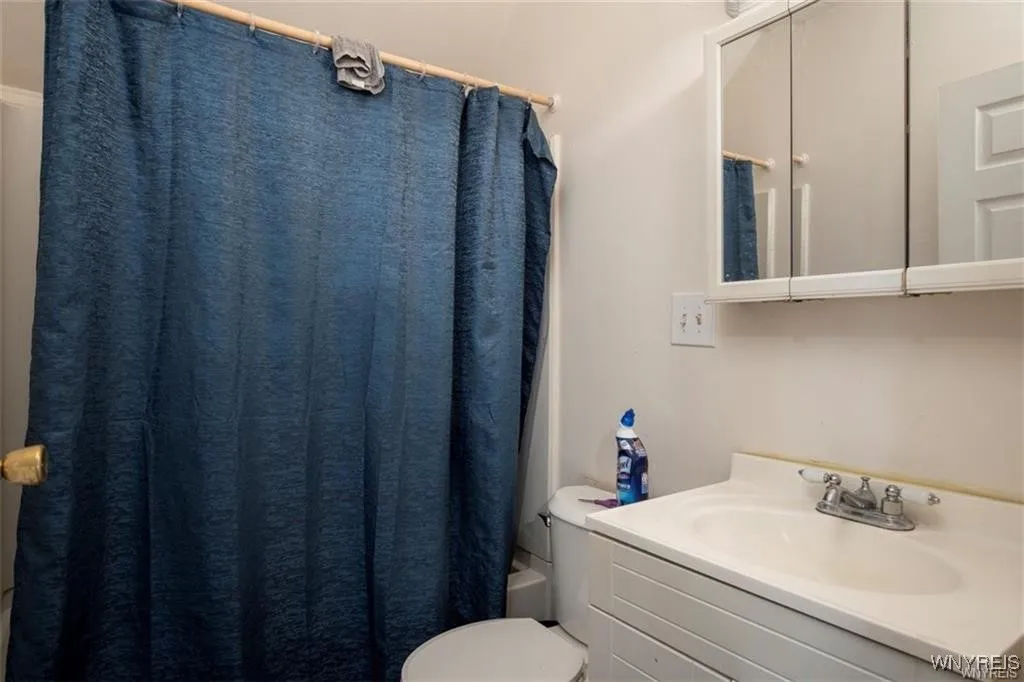 330 Potomac Avenue, Buffalo, New York 14213, Buffalo, New York 14213, 6 Bedrooms Bedrooms, ,4 BathroomsBathrooms,Residential,Closed,330 Potomac Avenue, Buffalo, New York 14213,0,B1617474