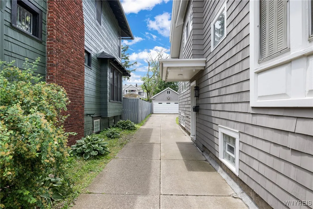 805 Amherst Street, Buffalo, New York 14216, Buffalo, New York 14216, 3 Bedrooms Bedrooms, 7 Rooms Rooms,1 BathroomBathrooms,Residential,Closed,805 Amherst Street, Buffalo, New York 14216,0,B1617233