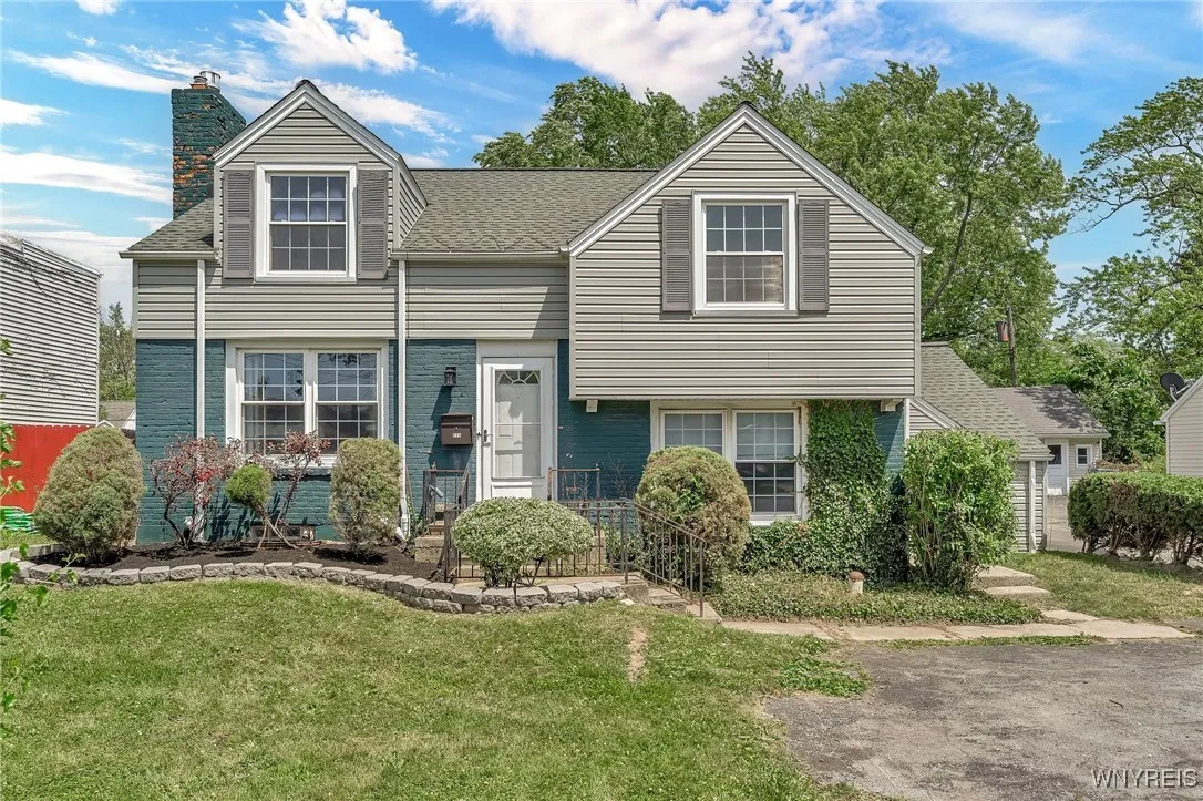 225 Niagara Falls Boulevard, Amherst, New York 142, Amherst, New York 14226, 5 Bedrooms Bedrooms, ,3 BathroomsBathrooms,Residential,Closed,225 Niagara Falls Boulevard, Amherst, New York 142,B1614317