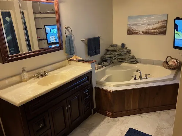 455 Roat Drive, Evans, New York 14006, Evans, New York 14006, 3 Bedrooms Bedrooms, 6 Rooms Rooms,2 BathroomsBathrooms,Residential,For Sale,455 Roat Drive, Evans, New York 14006,R1618342