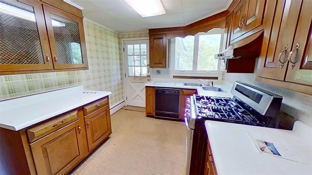 4794 State Route 14 Highway, Geneva-town, New York, Geneva Town, New York 14456, 3 Bedrooms Bedrooms, 9 Rooms Rooms,3 BathroomsBathrooms,Residential,For Sale,4794 State Route 14 Highway, Geneva-town, New York,R1618335