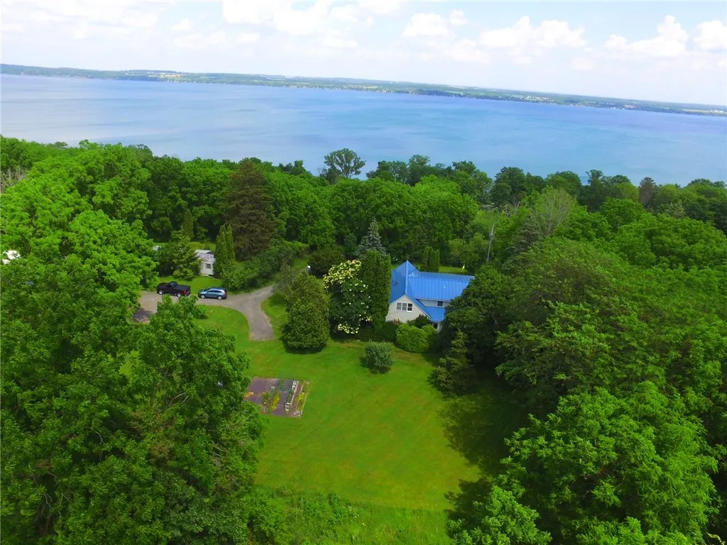 4794 State Route 14 Highway, Geneva-town, New York, Geneva Town, New York 14456, 3 Bedrooms Bedrooms, 9 Rooms Rooms,3 BathroomsBathrooms,Residential,For Sale,4794 State Route 14 Highway, Geneva-town, New York,R1618335