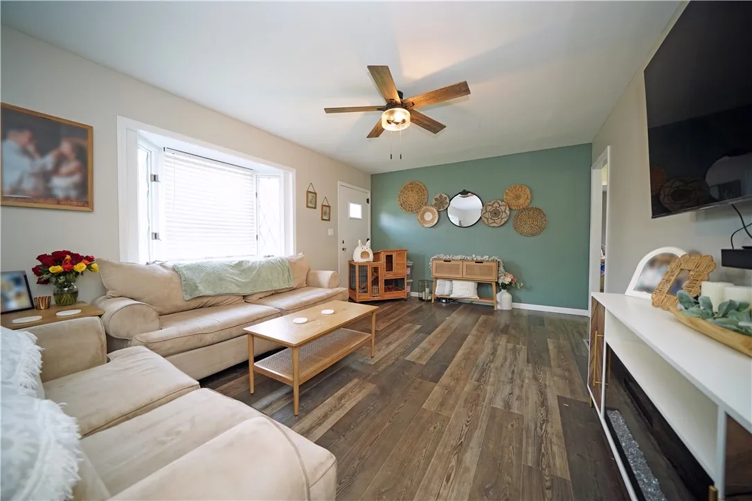 212 Lynhurst Avenue, Horseheads, New York 14845, Horseheads, New York 14845, 4 Bedrooms Bedrooms, 7 Rooms Rooms,2 BathroomsBathrooms,Residential,Closed,212 Lynhurst Avenue, Horseheads, New York 14845,R1618170