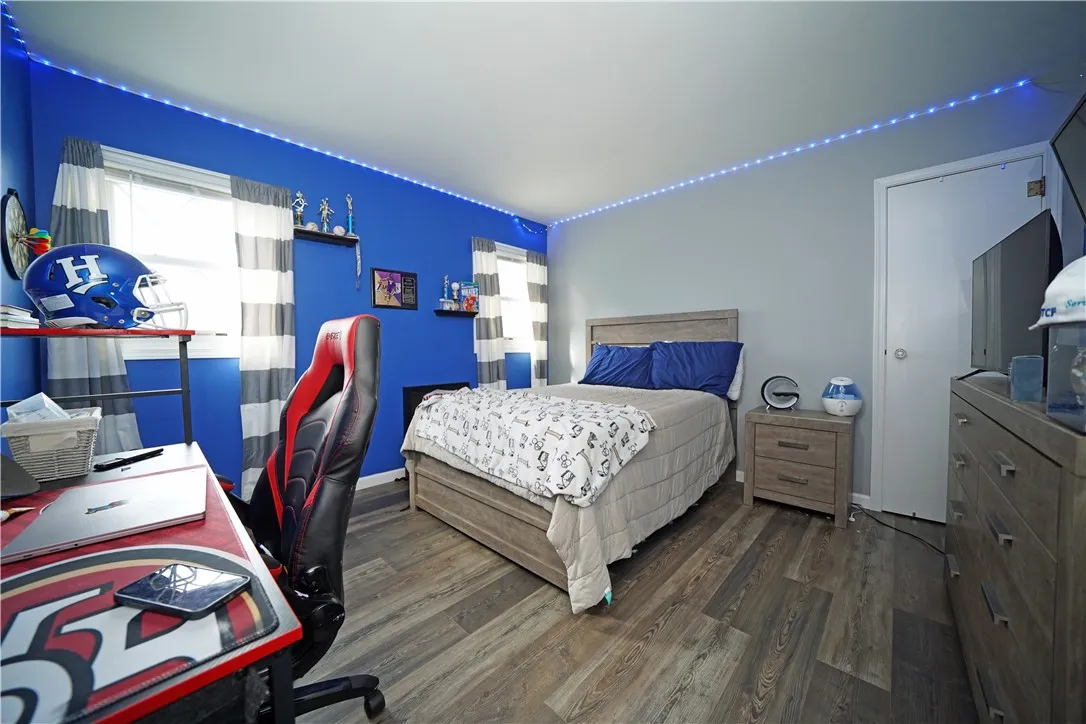 212 Lynhurst Avenue, Horseheads, New York 14845, Horseheads, New York 14845, 4 Bedrooms Bedrooms, 7 Rooms Rooms,2 BathroomsBathrooms,Residential,Closed,212 Lynhurst Avenue, Horseheads, New York 14845,R1618170