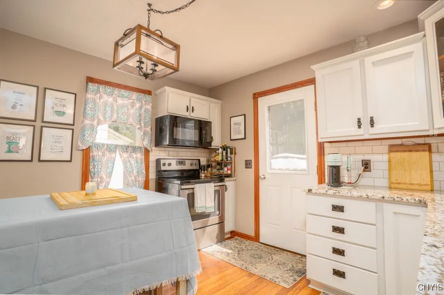 334 Gray St, Herkimer, New York 13350, Herkimer, New York 13350, 4 Bedrooms Bedrooms, 9 Rooms Rooms,1 BathroomBathrooms,Residential,Closed,334 Gray St, Herkimer, New York 13350,S1618385