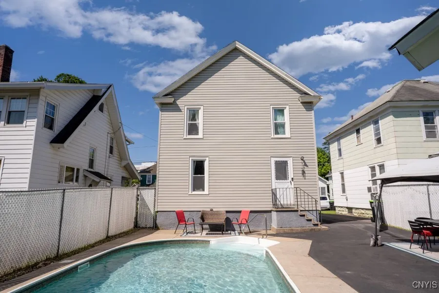 334 Gray St, Herkimer, New York 13350, Herkimer, New York 13350, 4 Bedrooms Bedrooms, 9 Rooms Rooms,1 BathroomBathrooms,Residential,Closed,334 Gray St, Herkimer, New York 13350,S1618385