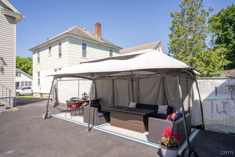 334 Gray St, Herkimer, New York 13350, Herkimer, New York 13350, 4 Bedrooms Bedrooms, 9 Rooms Rooms,1 BathroomBathrooms,Residential,Closed,334 Gray St, Herkimer, New York 13350,S1618385