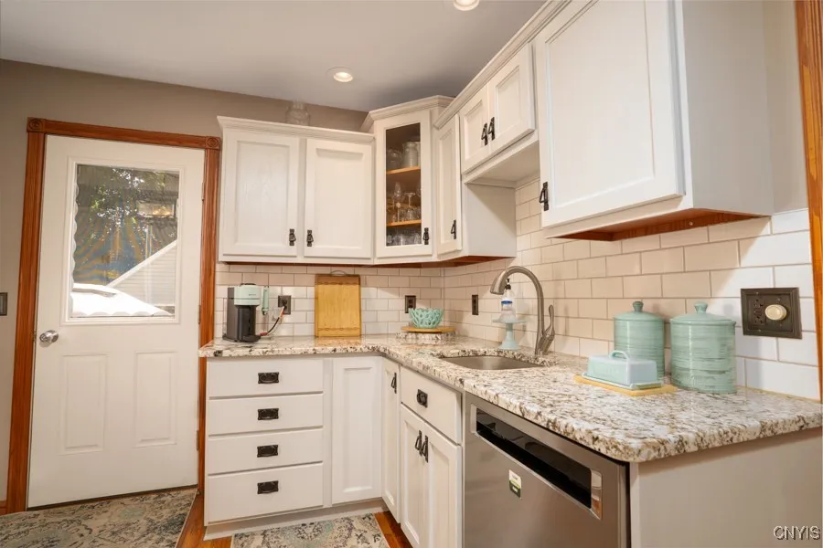 334 Gray St, Herkimer, New York 13350, Herkimer, New York 13350, 4 Bedrooms Bedrooms, 9 Rooms Rooms,1 BathroomBathrooms,Residential,Closed,334 Gray St, Herkimer, New York 13350,S1618385