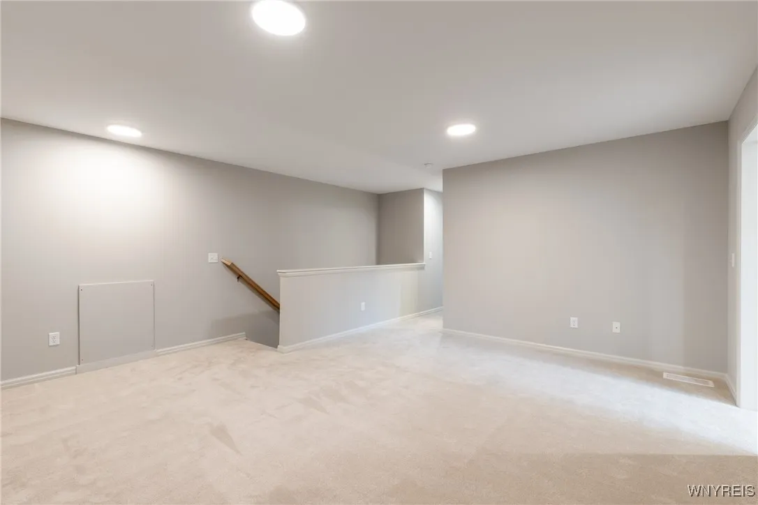 30 Essex Woods Lane B, Amherst, New York 14228, Amherst, New York 14228, 3 Bedrooms Bedrooms, 7 Rooms Rooms,2 BathroomsBathrooms,Residential,For Sale,30 Essex Woods Lane B, Amherst, New York 14228,B1618148