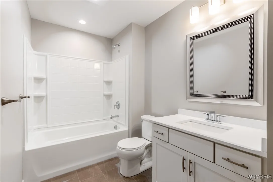 30 Essex Woods Lane B, Amherst, New York 14228, Amherst, New York 14228, 3 Bedrooms Bedrooms, 7 Rooms Rooms,2 BathroomsBathrooms,Residential,For Sale,30 Essex Woods Lane B, Amherst, New York 14228,B1618148