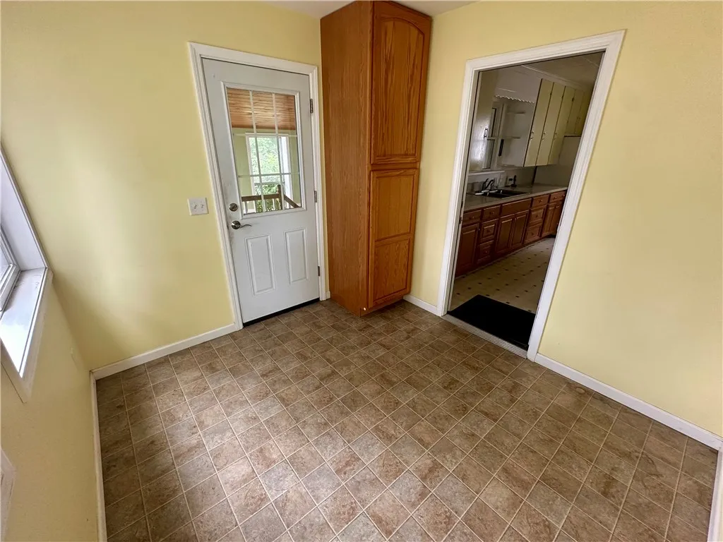 22 North Main Street, Elba, New York 14058, Elba, New York 14058, 2 Bedrooms Bedrooms, 6 Rooms Rooms,1 BathroomBathrooms,Residential,Closed,22 North Main Street, Elba, New York 14058,0,R1617295