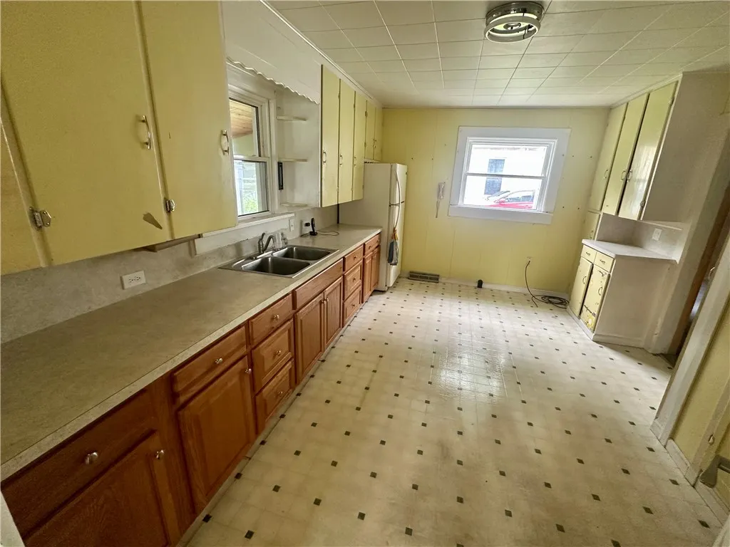 22 North Main Street, Elba, New York 14058, Elba, New York 14058, 2 Bedrooms Bedrooms, 6 Rooms Rooms,1 BathroomBathrooms,Residential,Closed,22 North Main Street, Elba, New York 14058,0,R1617295