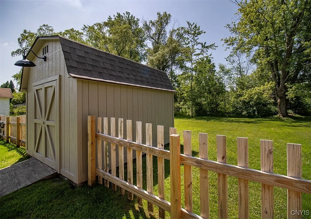 The shed has a new roof!
