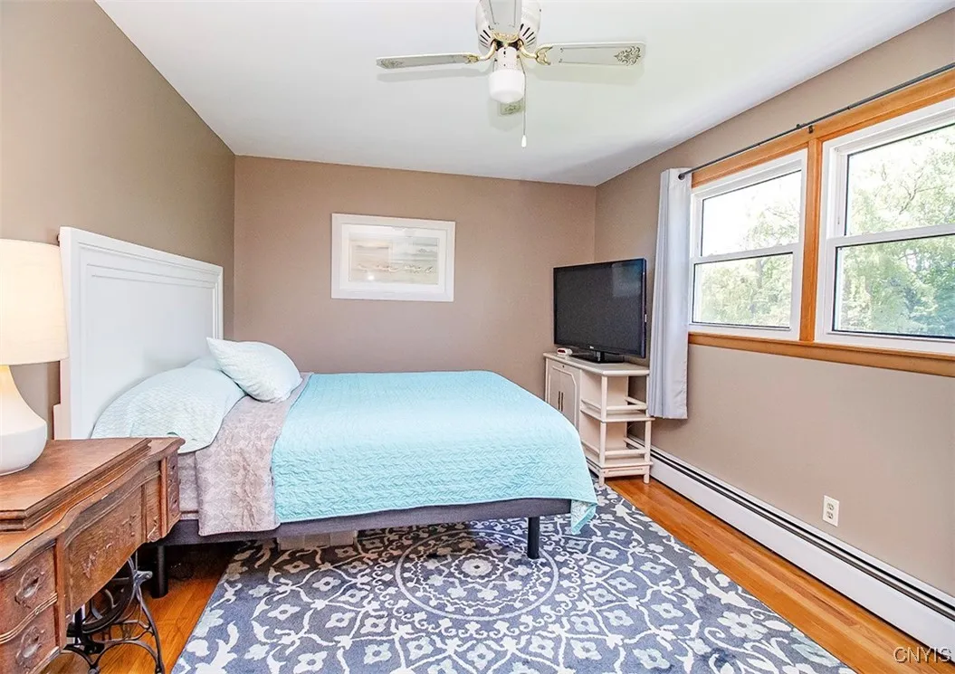Upstairs bedroom #2