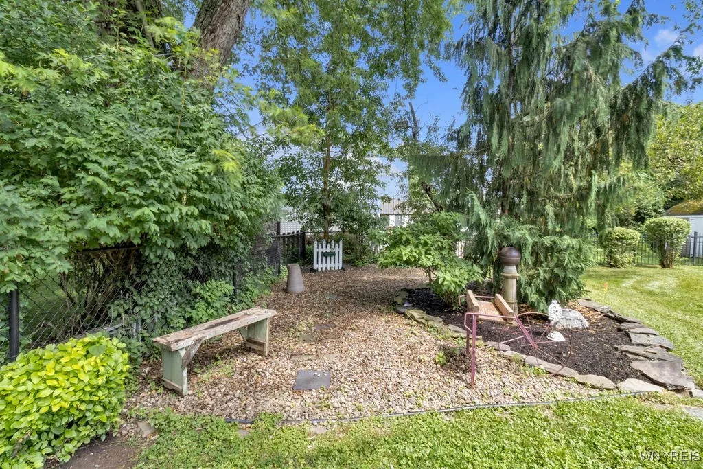 1581 North Forest Road, Amherst, New York 14221, Amherst, New York 14221, 3 Bedrooms Bedrooms, 9 Rooms Rooms,2 BathroomsBathrooms,Residential,Closed,1581 North Forest Road, Amherst, New York 14221,B1618320