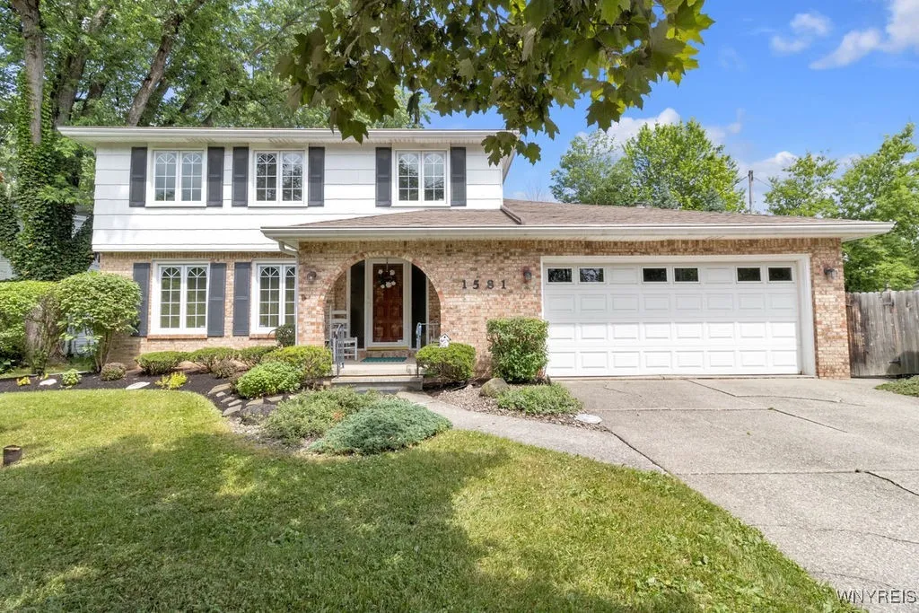 1581 North Forest Road, Amherst, New York 14221, Amherst, New York 14221, 3 Bedrooms Bedrooms, 9 Rooms Rooms,2 BathroomsBathrooms,Residential,Closed,1581 North Forest Road, Amherst, New York 14221,B1618320